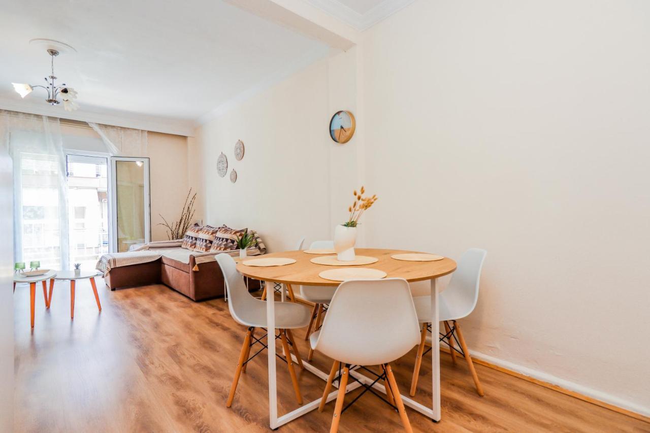 Grand Next To Center 3bd 110sqm * Salonicco