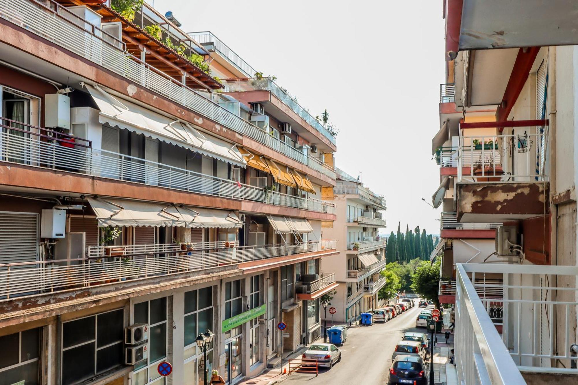 Grand Next To Center 3bd 110sqm Salonicco