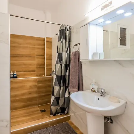 Grand Apartment Next To Center 3Bd 110Sqm Thessaloniki Exterior photo